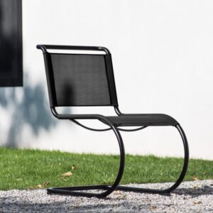 Auf einen Blick THONET Stahlrohr-Freischwinger S 533 N - All Seasons Sitz und Rücken Kunststoffnetzgewebe schwarz Garnitur läßt sich durch Spannbügel unter dem Sitz straffen Freischwinger-Gestell Pulverbeschichtet schwarz Inklusive Universalgleiter schwarz Weitere Varianten dieses Stuhles auf Anfrage Nicht stapelbar Für den Außenbereich geeignet  Sitzhöhe 45 cm Gesamthöhe 83 cm Breite 50 cm Tiefe 77 cm Gewicht 6