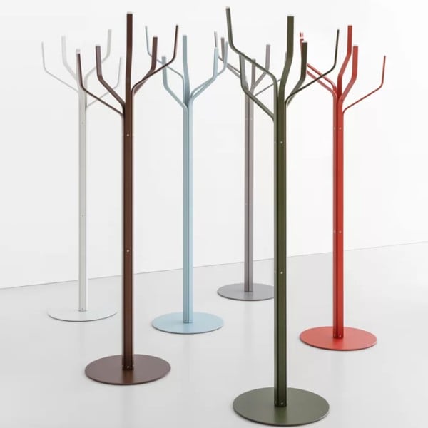 Auf einen Blick Garderobenständer ALBERO Material: pulverlackiert  Wählen Sie aus 10 verschiedenen Farben Hersteller: lapalma Design: Fabio Bortolani (2004) Der lapalma ALBERO Garderobenständer  ist mehr als eine normale Ablage für Jacken