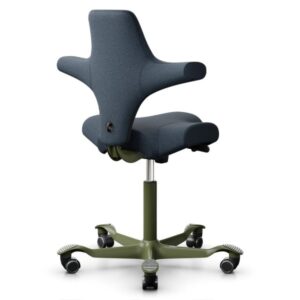 ALLGEMEIN Ergonomischer Design-Bürostuhl mit Sattelsitz  Sattelform:  Der Sitz des Capiscos ermöglicht eine Vielzahl von Sitzpositionen: Nach vorne