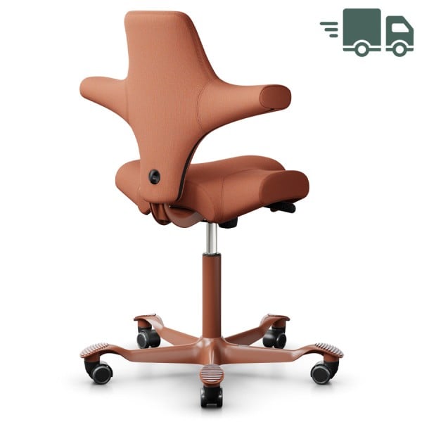 ALLGEMEIN Ergonomischer Design-Bürostuhl mit Sattelsitz  Sattelform:  Der Sitz des Capiscos ermöglicht eine Vielzahl von Sitzpositionen: Nach vorne