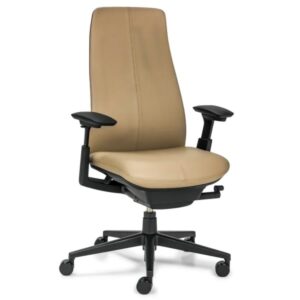 Auf einen Blick Der Haworth Fern ist einer unserer absoluten Lieblingsstühle - als hochwertiger Bürodrehstuhl im oberen Preissegment ist er unserer Erfahrung nach unbedingt seinen Preis wert.  Er bietet absoluten Komfort und die perfekte ergonomische Ausstattung auch für längere Arbeitstage! Hochwertiger Bürodrehstuhl mit Polsterrücken Leder innen  und mehrdimensionaler Rückenunterstützung durch 4-schichtigen Aufbau der Rückenlehne (Erklärung siehe unten) Für jede Körpergröße geeignet! Besonders geeignet für große Menschen in Verbindung mit der Option erhöhte Gasfeder 46-65 cm (siehe Optionen) Hohe Belastbarkeit bis 150 kg! Zertifiziert für die 24h-Nutzung (FIRA) Umweltfreundlicher Bürostuhl mit dem RWH  Green-Label  (besitzt "Level" ® oder "EU Ecolabel" Umwelt- Zertifizierung) 10 Jahre Herstellergarantie Material und Farben Bezug Sitz & Rückenlehne innen ...