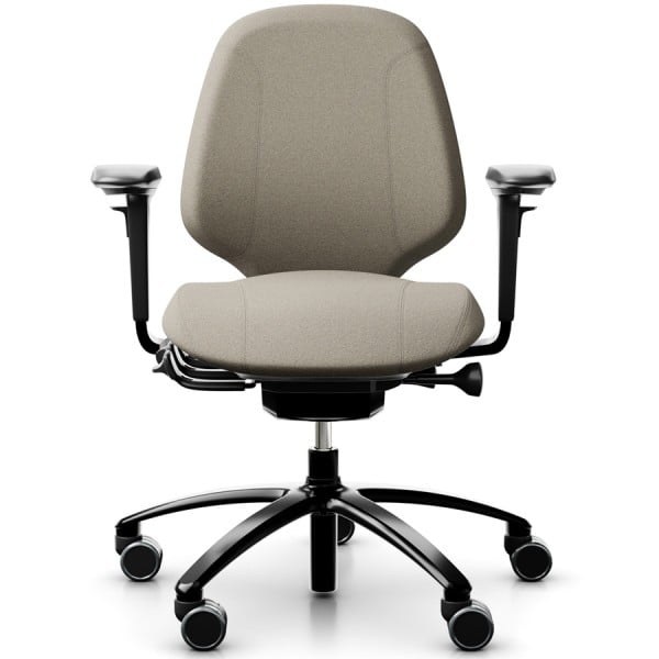 Auf einen Blick Der Mereo 200 von RH ist unsere absolute Ergonomie-Empfehlung für zierliche