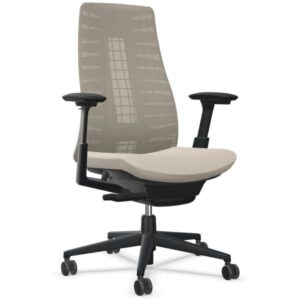 Auf einen Blick Der Haworth Fern ist einer unserer absoluten Lieblingsstühle - als hochwertiger Bürodrehstuhl im oberen Preissegment ist er unserer Erfahrung nach unbedingt seinen Preis wert.  Er bietet absoluten Komfort und die perfekte ergonomische Ausstattung auch für längere Arbeitstage! Netzrücken mit mehrdimensionaler Rückenunterstützung durch 4-schichtigen Aufbau der Rückenlehne (Erklärung siehe unten) Für jede Körpergröße geeignet! Besonders geeignet für große Menschen in Verbindung mit der Option erhöhte Gasfeder 46-65 cm (siehe Optionen) Hohe Belastbarkeit bis 150 kg! Zertifiziert für die 24h-Nutzung (FIRA) Umweltfreundlicher Bürostuhl mit dem RWH  Green-Label  (besitzt "Level" ® oder "EU Ecolabel" Umwelt- Zertifizierung) 10 Jahre Herstellergarantie Material und Farben Bezug Sitz & Rücken in der Farbe Beige Netzrücken Stoff 40/1191 Beach Sitzbezu...