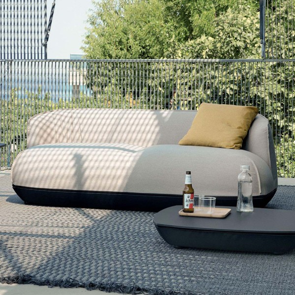 Auf einen Blick Design Outdoor Garten 3-Sitzer Lounge Sofa von Kristalia Bezug aus Outdoor-Stoff Sunbrella® Hertiage: fleckenresistent