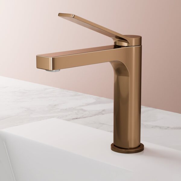 Exquisiter Griff mit 20° Neigung: Unser erstklassiger Wasserhahn besticht durch sein elegantes Design und den geneigten Griff. Die Waschtischarmatur mit ästhetischer Optik bietet einfache