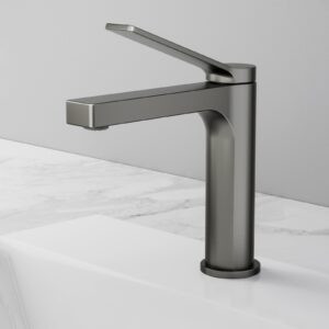 Exquisiter Griff mit 20° Neigung: Unser erstklassiger Wasserhahn besticht durch sein elegantes Design und den geneigten Griff. Die Waschtischarmatur mit ästhetischer Optik bietet einfache