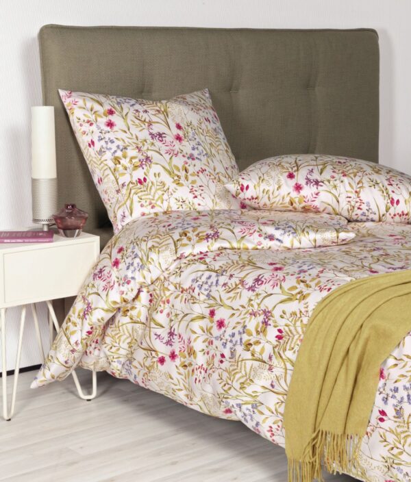 Janine Moments Mako-Satin Bettwäsche 135x200 Wiesenblumen lila rosa grün 98097-1 EAN:4065334092356